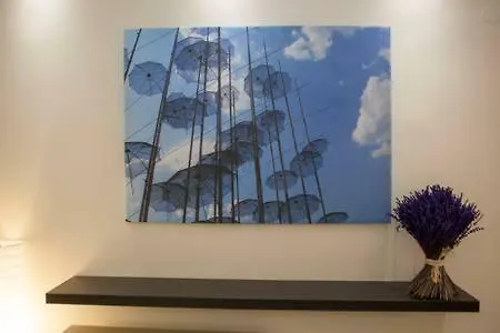Modern Central Apartment 테살로니키